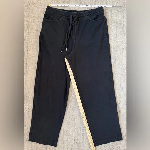 Athleta Farralon Pan 
Black, size Medium - Picture 7 of 10